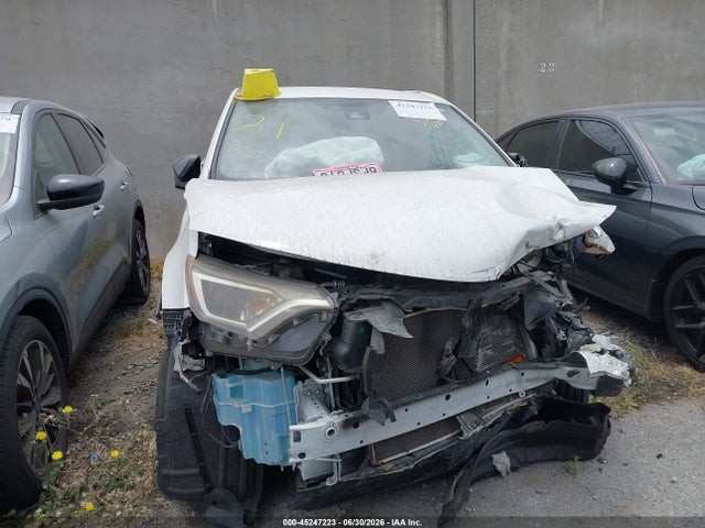 Продаж на аукціоні авто 2018 Toyota Rav4 Le, vin: JTMZFREV4JJ201703, номер лоту: 45247223