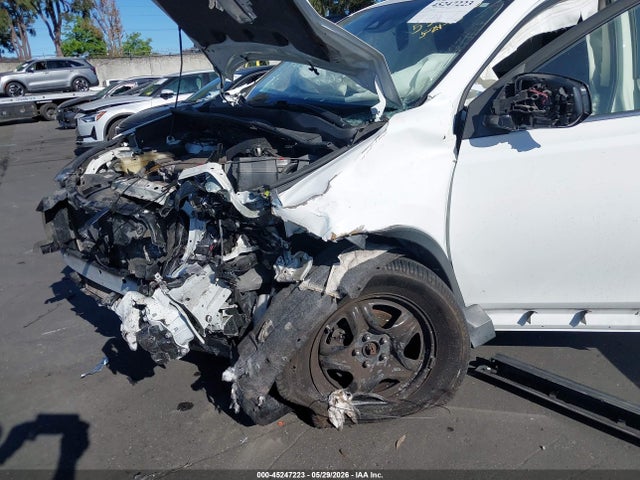 Продаж на аукціоні авто 2018 Toyota Rav4 Le, vin: JTMZFREV4JJ201703, номер лоту: 45247223