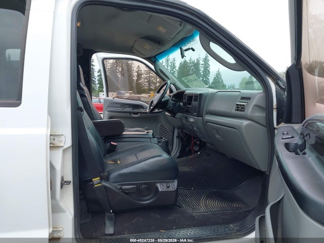 45247238 :رقم المزاد ، 1FTSW31P14EC52899 vin ، 2004 Ford F-350 Lariat/xl/xlt مزاد بيع