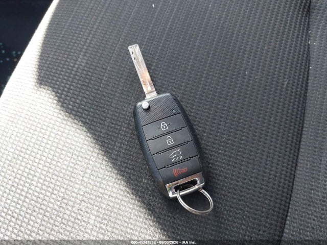 5XYKTDA68EG482342 KIA SORENTO LX