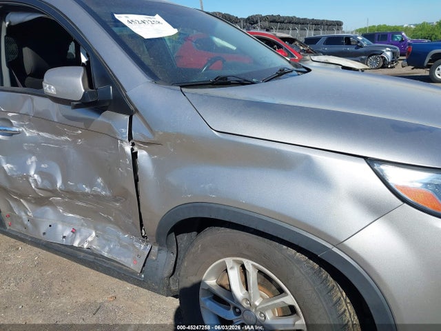 5XYKTDA68EG482342 KIA SORENTO LX