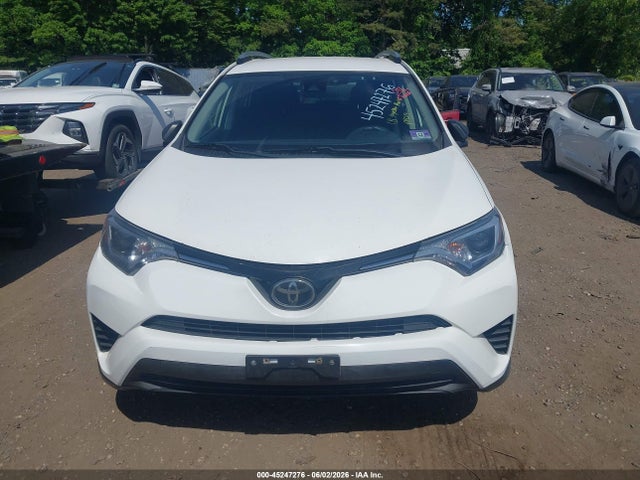2018 Toyota Rav4 Le მანქანა იყიდება აუქციონზე, vin: JTMBFREV8JJ724319, აუქციონის ნომერი: 45247276