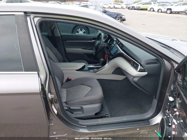 Toyota CAMRY LE 2018 4T1B11HK0JU069794 Image 5
