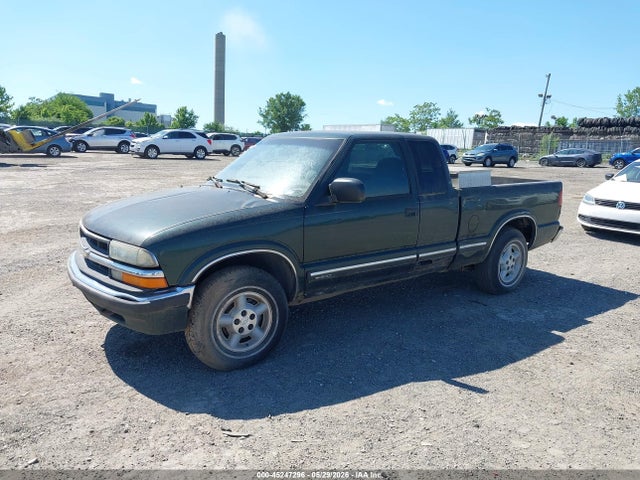 45247296 :رقم المزاد ، 1GCDT19WX18246241 vin ، 2001 Chevrolet S-10 Ls مزاد بيع