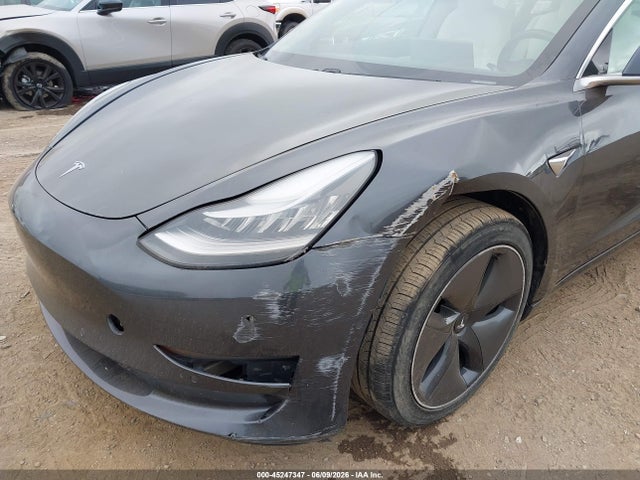 Продажа на аукционе авто 2018 Tesla Model 3 Long Range/performance, vin: 5YJ3E1EB2JF169812, номер лота: 45247347