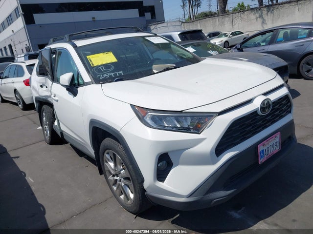 Auction sale of the 2019 Toyota Rav4 Xle Premium, vin: 2T3C1RFV4KC030880, lot number: 45247394