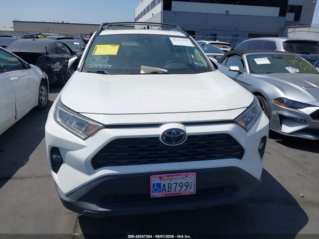 2019 Toyota Rav4 Xle Premium მანქანა იყიდება აუქციონზე, vin: 2T3C1RFV4KC030880, აუქციონის ნომერი: 45247394