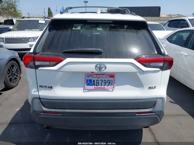 2019 Toyota Rav4 Xle Premium მანქანა იყიდება აუქციონზე, vin: 2T3C1RFV4KC030880, აუქციონის ნომერი: 45247394