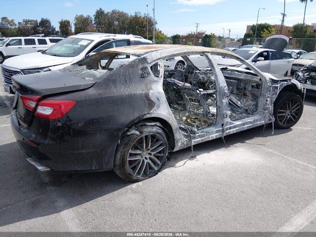 ZAM56YRA6J1270971 Maserati Granturismo S Q4