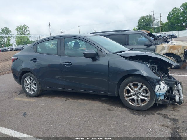 45247457 :رقم المزاد ، 3MYDLBYV6HY184593 vin ، 2017 Toyota Yaris Ia مزاد بيع