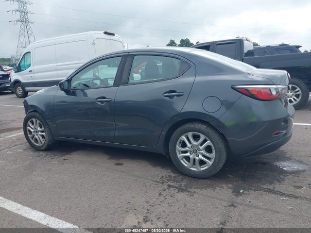 45247457 :رقم المزاد ، 3MYDLBYV6HY184593 vin ، 2017 Toyota Yaris Ia مزاد بيع