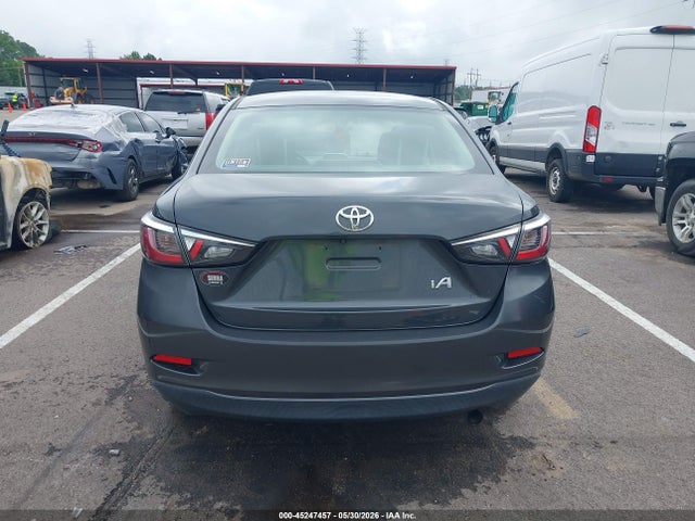 45247457 :رقم المزاد ، 3MYDLBYV6HY184593 vin ، 2017 Toyota Yaris Ia مزاد بيع