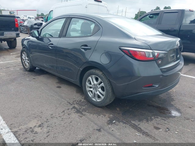 45247457 :رقم المزاد ، 3MYDLBYV6HY184593 vin ، 2017 Toyota Yaris Ia مزاد بيع