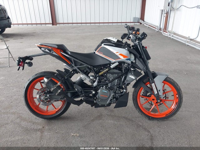 KTM 200 Duke 2023 MD2JPC409PC017782 Image 13