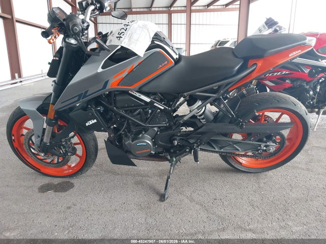 KTM 200 Duke 2023 MD2JPC409PC017782 Image 14