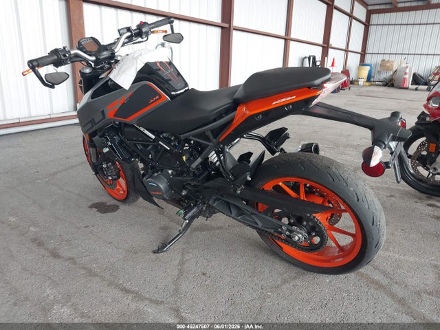 KTM 200 Duke 2023 MD2JPC409PC017782 Image 3