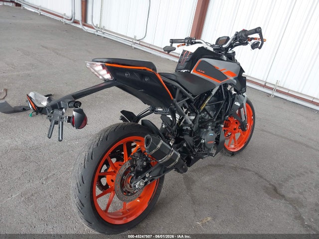 KTM 200 Duke 2023 MD2JPC409PC017782 Image 4