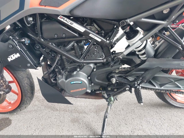 KTM 200 Duke 2023 MD2JPC409PC017782 Image 9