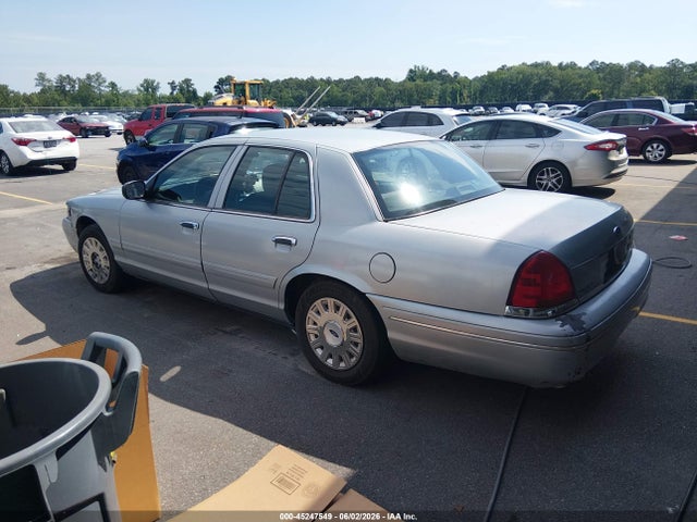 Aukcja sprzedaży 2003 Ford Crown Victoria Police, vin: 2FAHP71W33X205012, numer aukcji: 45247549