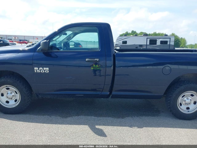 45247564 :رقم المزاد ، 3C6JR7DG1HG765355 vin ، 2017 Ram 1500 Tradesman  4x4 8' Box مزاد بيع