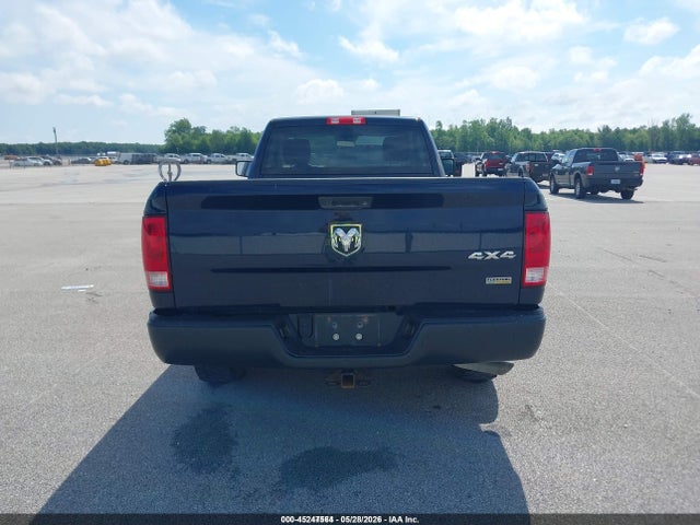 45247564 :رقم المزاد ، 3C6JR7DG1HG765355 vin ، 2017 Ram 1500 Tradesman  4x4 8' Box مزاد بيع