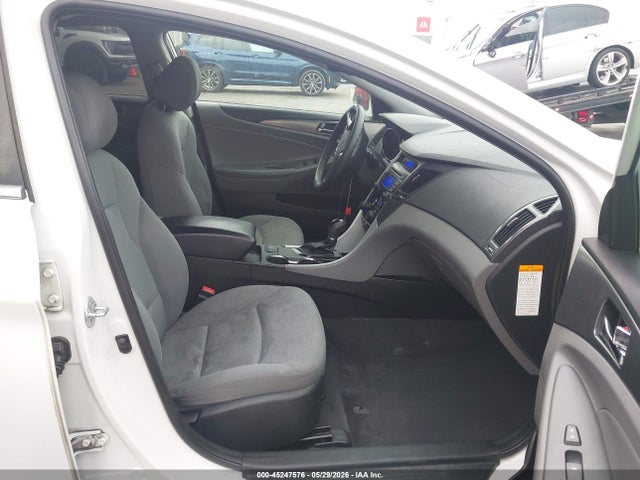 2013 Hyundai Sonata Hybrid მანქანა იყიდება აუქციონზე, vin: KMHEC4A46DA067560, აუქციონის ნომერი: 45247576