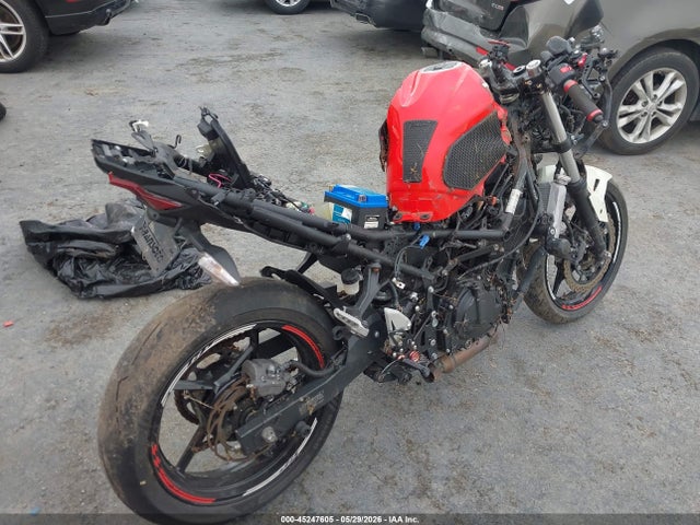 45247605 :رقم المزاد ، JKAEXKG11MDAA1094 vin ، 2021 Kawasaki Ex400 مزاد بيع