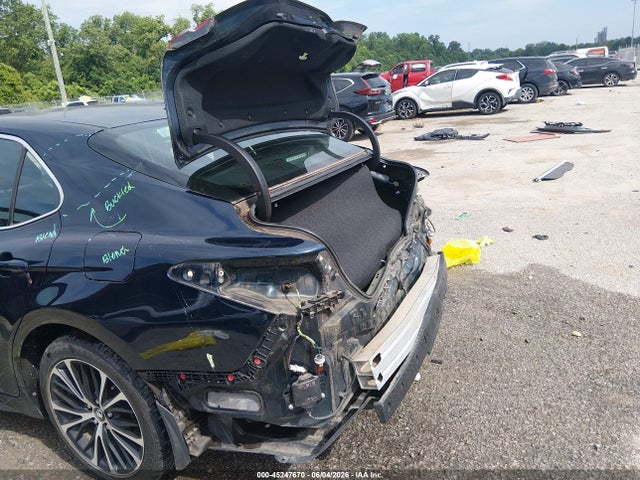 45247670 :رقم المزاد ، 4T1M11AKXLU911675 vin ، 2020 Toyota Camry Se مزاد بيع