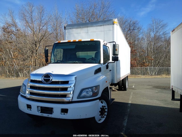 45247715 :رقم المزاد ، 5PVNJ8JV9J4S69863 vin ، 2018 Hino 258/268 مزاد بيع