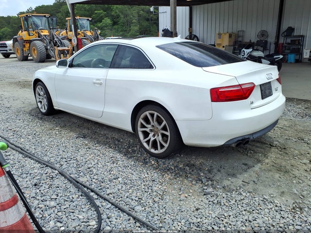 45247756 :رقم المزاد ، WAUCFAFR2BA038055 vin ، 2011 Audi A5 2.0t Premium مزاد بيع