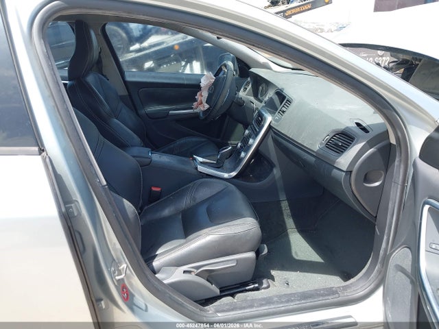 Aukcja sprzedaży 2017 Volvo S60 T5 Dynamic, vin: YV126MFL4H2432584, numer aukcji: 45247854