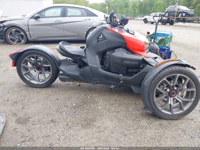 Can-Am Ryker 2023 3JB2FEG40PJ000332 Image 12