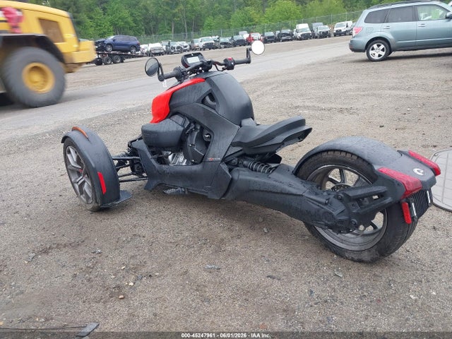 Can-Am Ryker 2023 3JB2FEG40PJ000332 Image 3