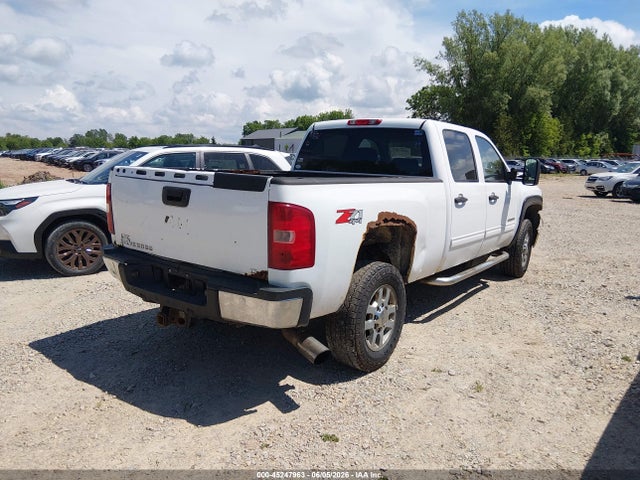 45247963 :رقم المزاد ، 1GC4K0C82BF145229 vin ، 2011 Chevrolet Silverado 3500hd Lt مزاد بيع