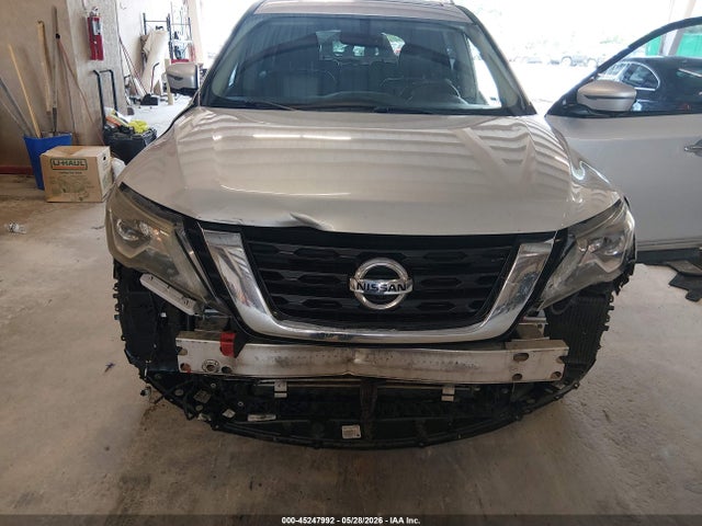 Продажа на аукционе авто 2017 Nissan Pathfinder Platinum, vin: 5N1DR2MNXHC634270, номер лота: 45247992