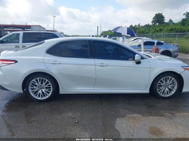 2018 Toyota Camry Xle მანქანა იყიდება აუქციონზე, vin: 4T1B11HK3JU026308, აუქციონის ნომერი: 45248008