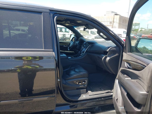 Продажа на аукционе авто 2020 Cadillac Escalade Esv 4wd Platinum, vin: 1GYS4KKJXLR157933, номер лота: 45248011