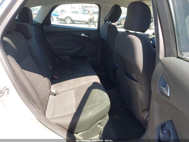 Ford FOCUS SE 2017 1FADP3K20HL223751 Image 8