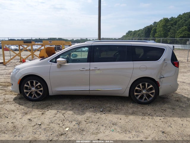 45248051 :رقم المزاد ، 2C4RC1GG5HR553798 vin ، 2017 Chrysler Pacifica Limited مزاد بيع