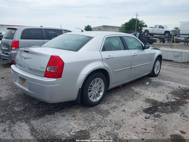 2008 Chrysler 300 Lx მანქანა იყიდება აუქციონზე, vin: 2C3LA43R98H209342, აუქციონის ნომერი: 45248062