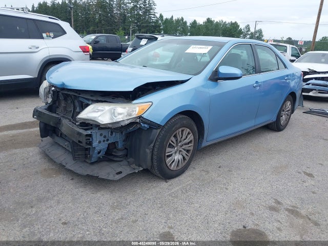 45248095 :رقم المزاد ، 4T1BF1FK5DU710575 vin ، 2013 Toyota Camry Le مزاد بيع
