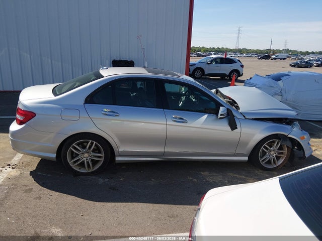 45248117 :رقم المزاد ، WDDGF8BB7CA654380 vin ، 2012 Mercedes-benz C 300 Sport 4matic مزاد بيع
