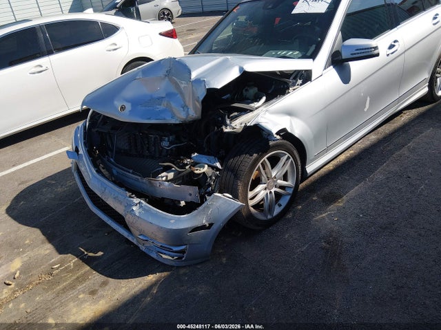 45248117 :رقم المزاد ، WDDGF8BB7CA654380 vin ، 2012 Mercedes-benz C 300 Sport 4matic مزاد بيع