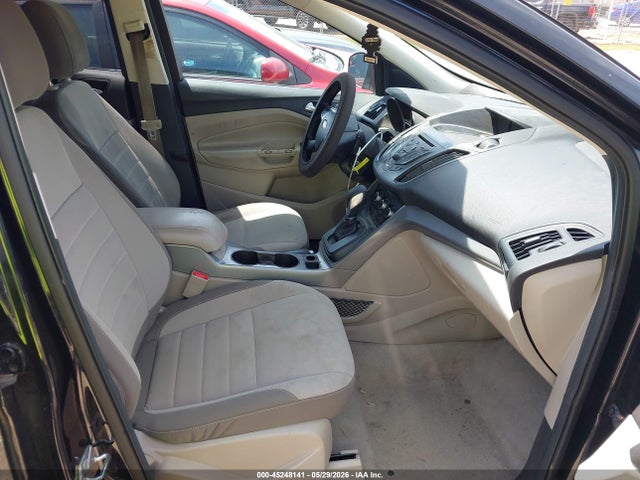 Продажа на аукционе авто 2015 Ford Escape Se, vin: 1FMCU9GX7FUA81598, номер лота: 45248141