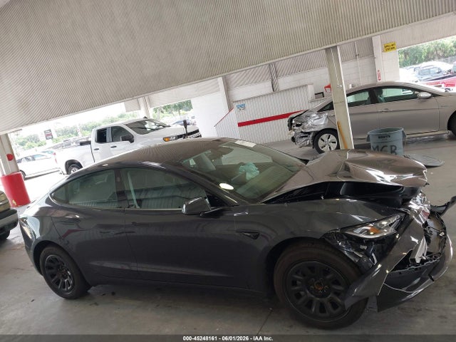 5YJ3E1EAXTF165551 Tesla Model 3 Premium Rear-wheel Drive/rear-wheel Drive