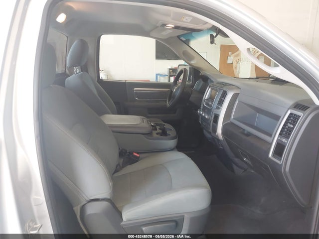 Продаж на аукціоні авто 2017 Ram 1500 Tradesman  4x4 8' Box, vin: 3C6JR7DG0HG585235, номер лоту: 45248179