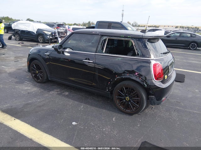 Mini Se Hardtop Cooper 2024 WMW13DJ0XR2V85377 Image 3