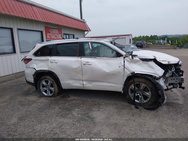 Продаж на аукціоні авто 2015 Toyota Highlander Limited Platinum V6, vin: 5TDDKRFH1FS179958, номер лоту: 45248238