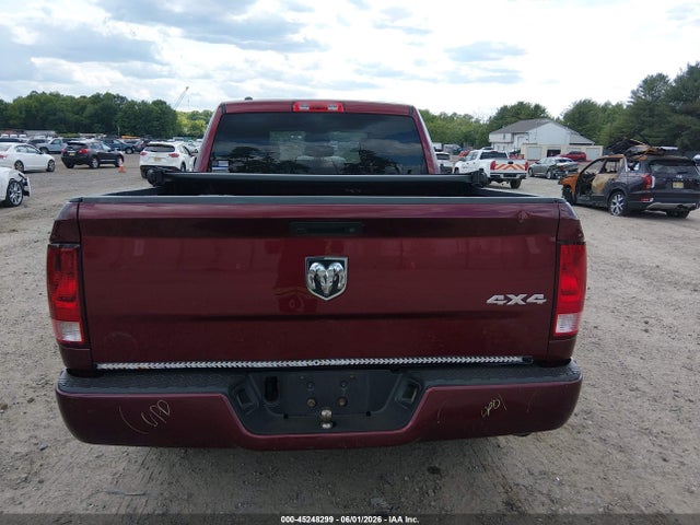 45248299 :رقم المزاد ، 1C6RR7FG1JS302601 vin ، 2018 Ram 1500 Express  4x4 6'4 Box مزاد بيع