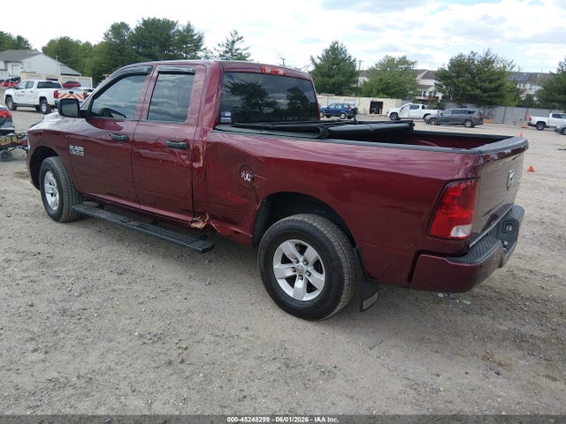 45248299 :رقم المزاد ، 1C6RR7FG1JS302601 vin ، 2018 Ram 1500 Express  4x4 6'4 Box مزاد بيع